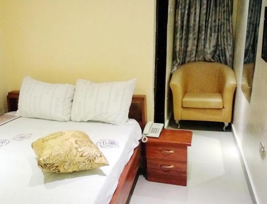 Ben Auto Hotel Lagos Exterior foto