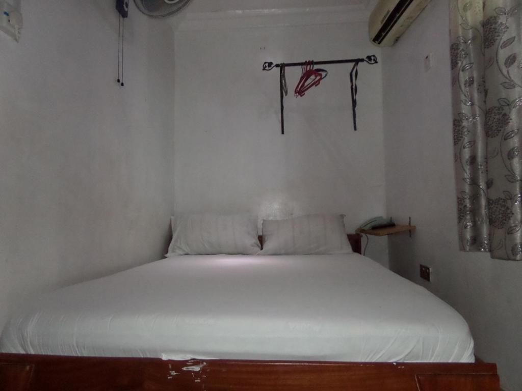 Ben Auto Hotel Lagos Exterior foto